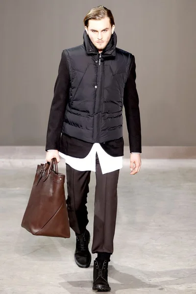 Look 7